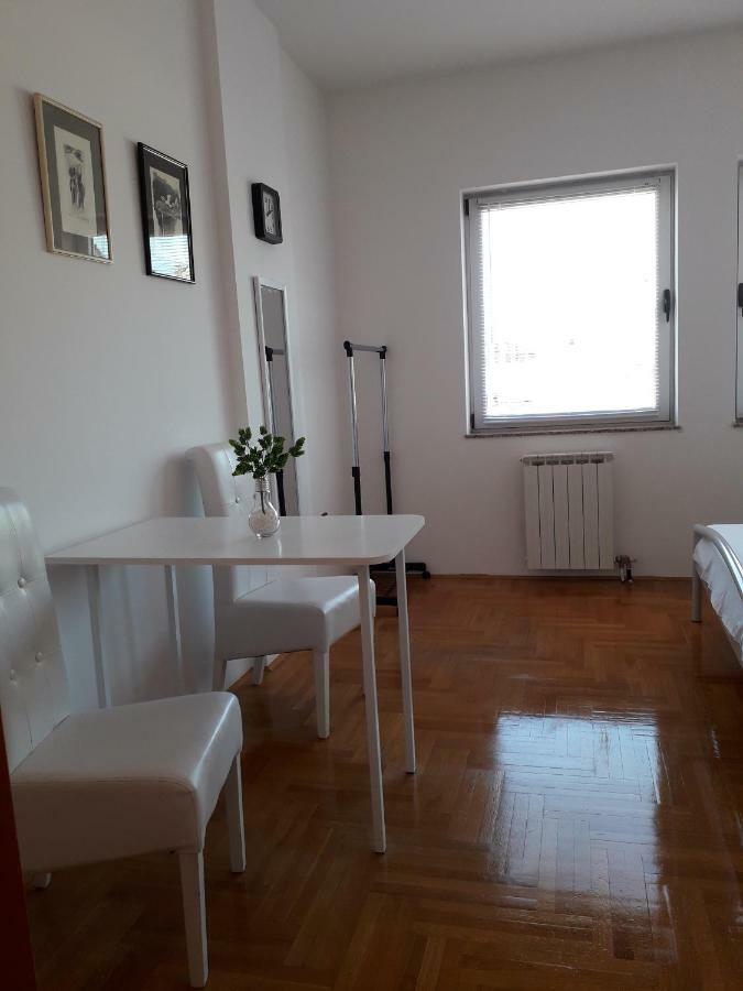 Apartman Dunja Ns 2 Apartment Нови Сад Екстериор снимка