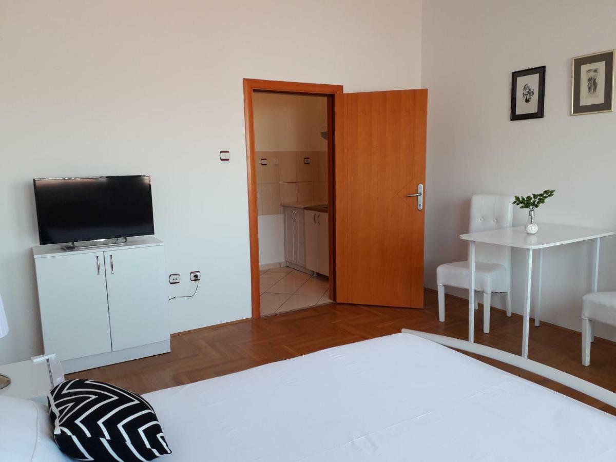 Apartman Dunja Ns 2 Apartment Нови Сад Екстериор снимка