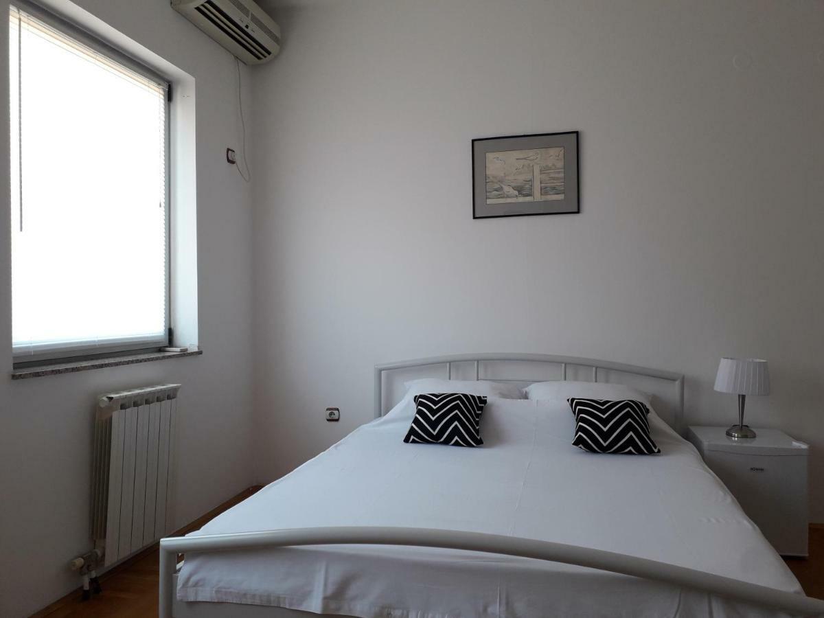 Apartman Dunja Ns 2 Нови Сад Екстериор снимка