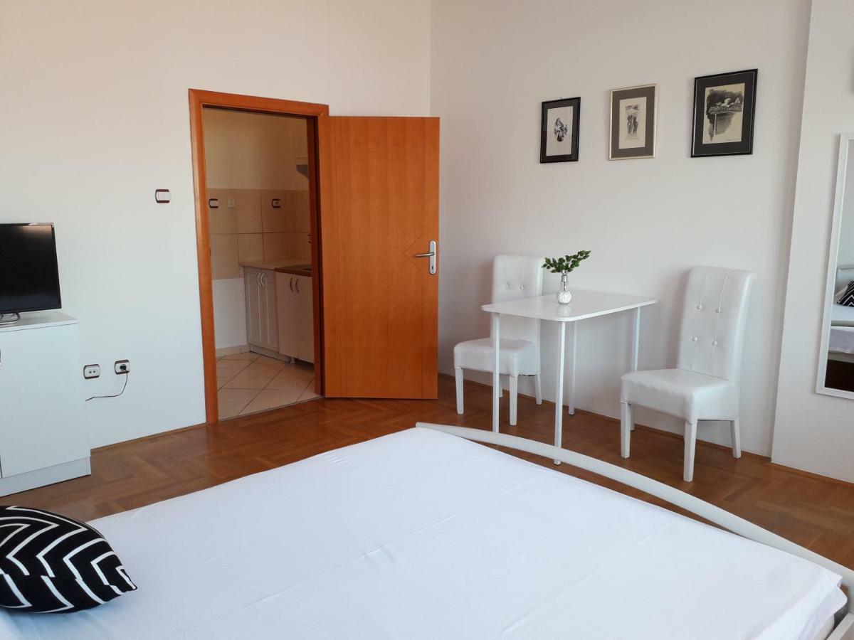 Apartman Dunja Ns 2 Apartment Нови Сад Екстериор снимка